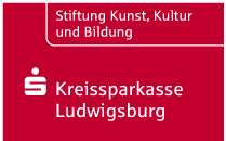 Roter Hintergrund mit weißer Schrift: "Stiftung Kunst, Kultur und Bildung" oben rechts und "Kreissparkasse Ludwigsburg" mit weißem Sparkassenlogo darunter.